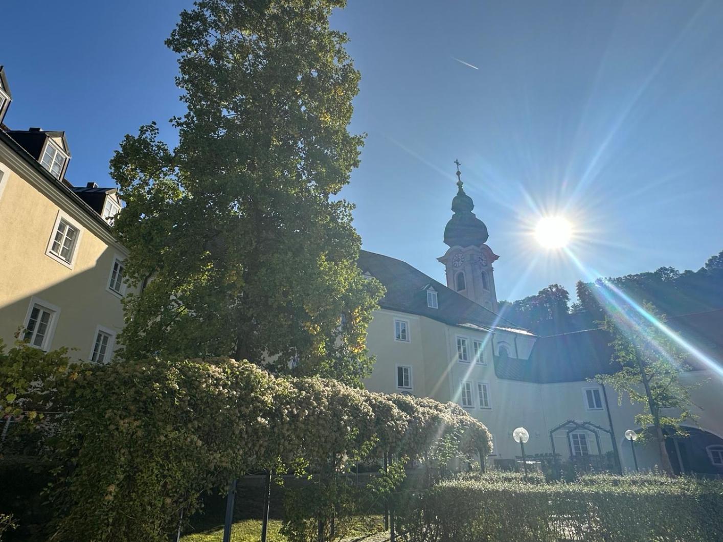 Haus Der Begegnung Heilig Geist Hotel Burghausen Exterior foto