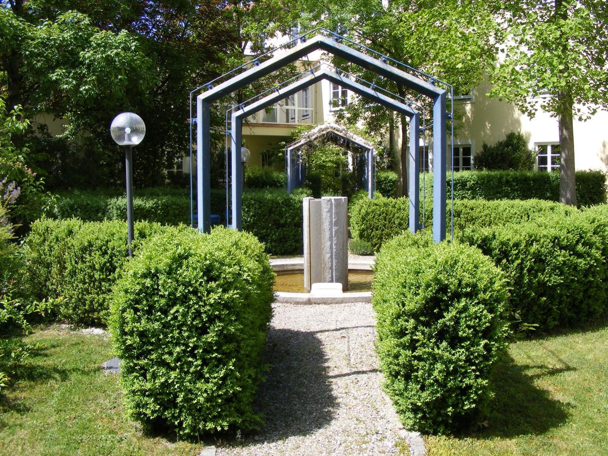 Haus Der Begegnung Heilig Geist Hotel Burghausen Exterior foto