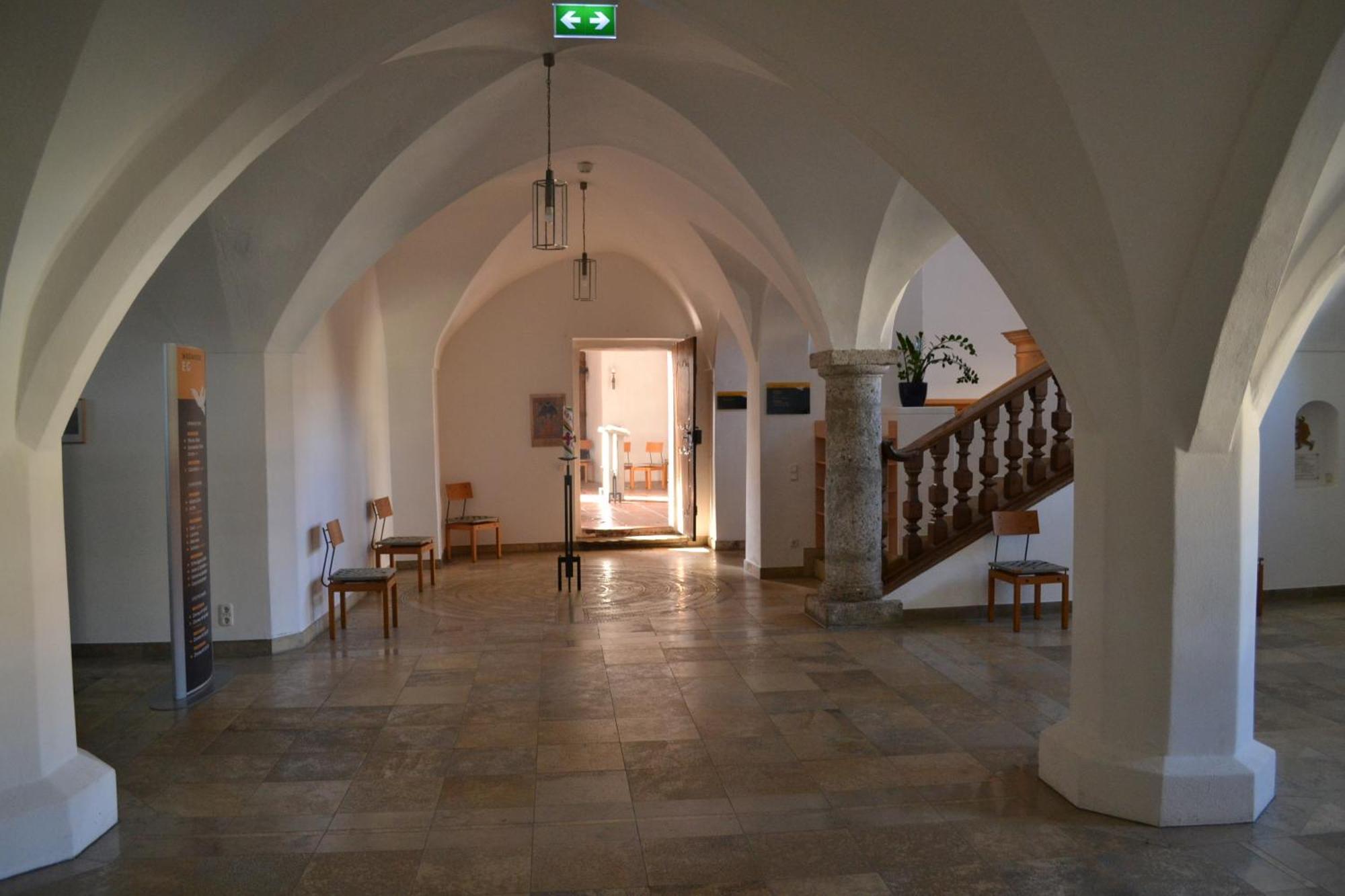 Haus Der Begegnung Heilig Geist Hotel Burghausen Exterior foto