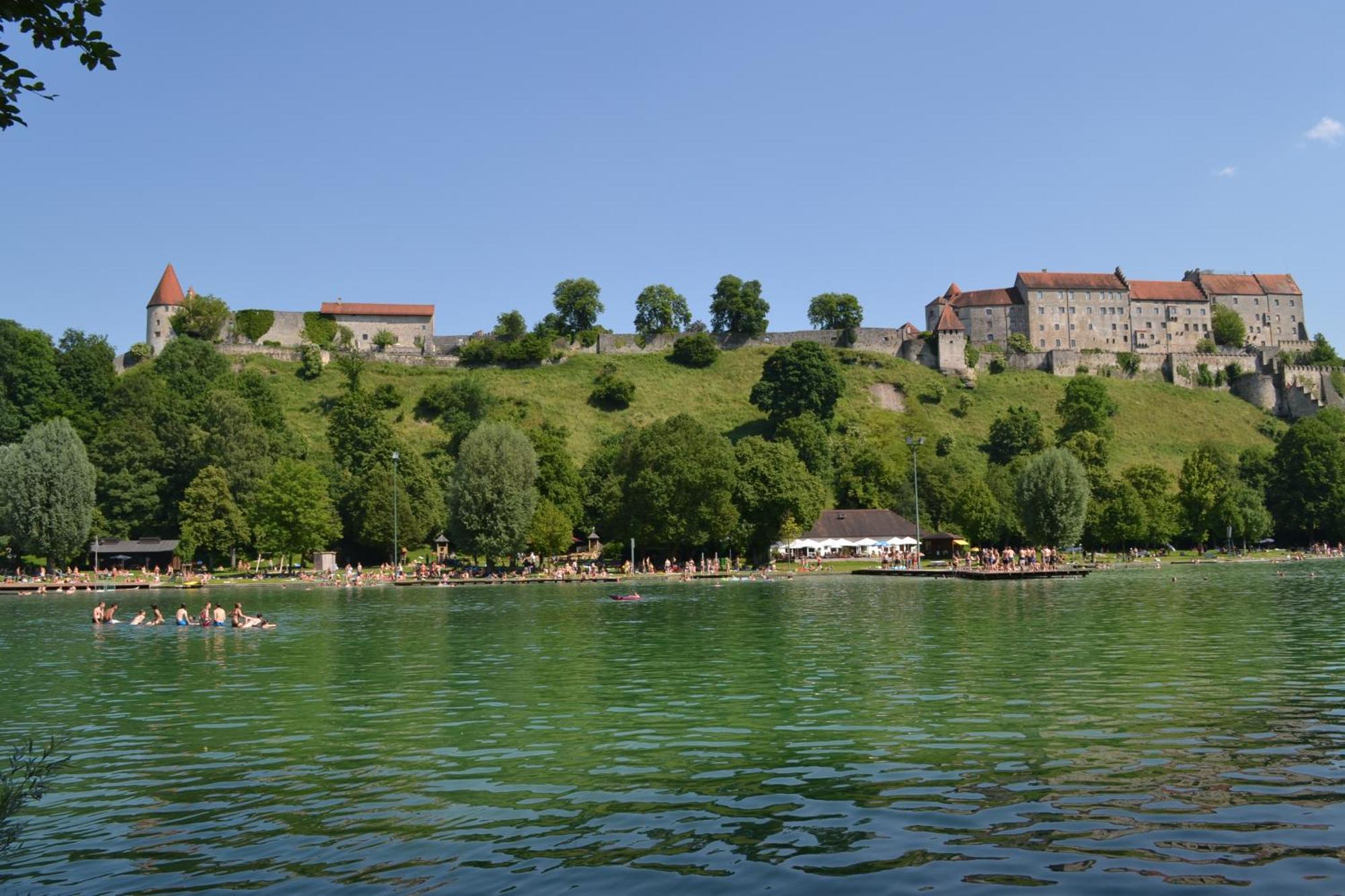 Haus Der Begegnung Heilig Geist Hotel Burghausen Exterior foto