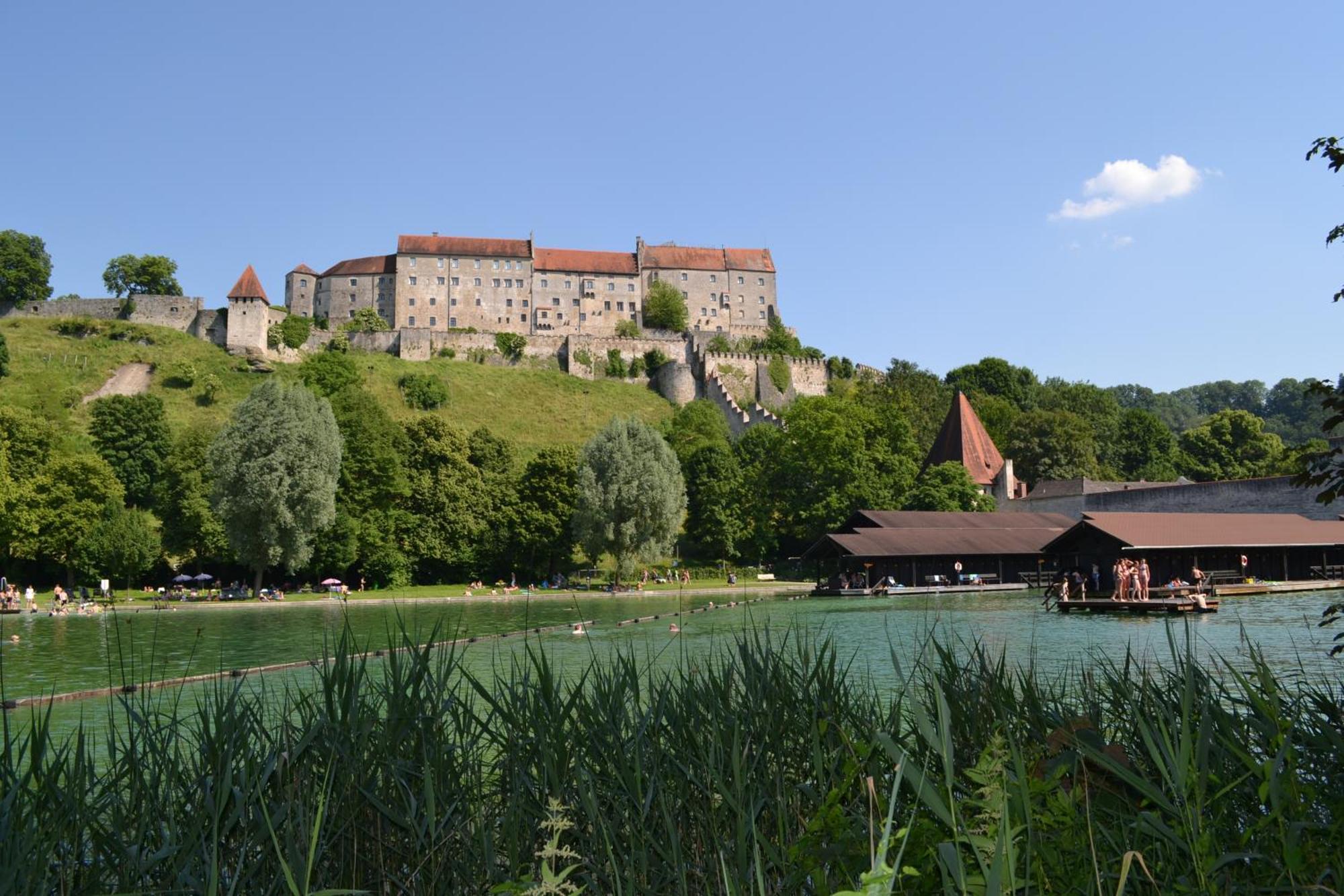 Haus Der Begegnung Heilig Geist Hotel Burghausen Exterior foto