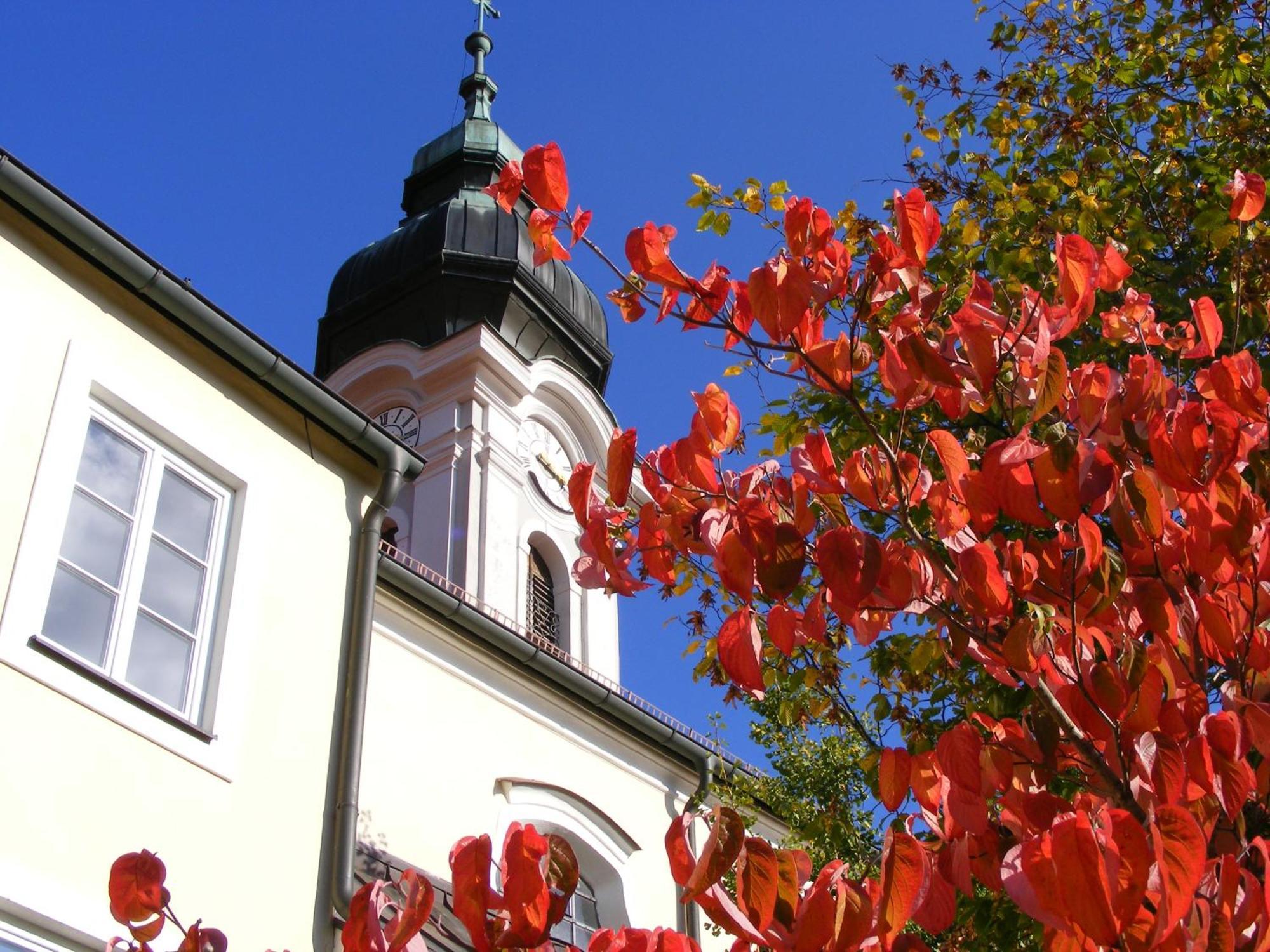 Haus Der Begegnung Heilig Geist Hotel Burghausen Exterior foto