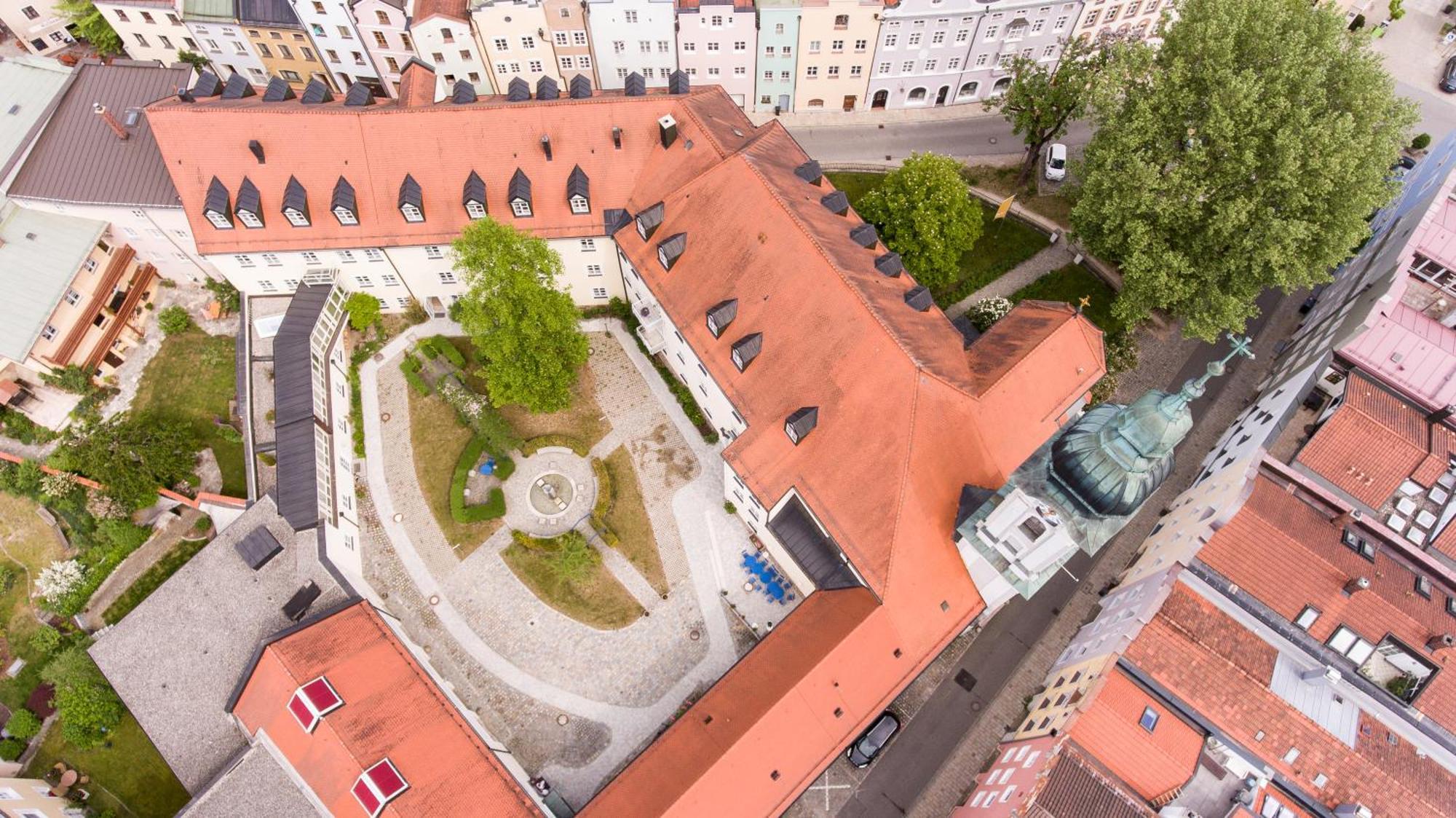 Haus Der Begegnung Heilig Geist Hotel Burghausen Exterior foto